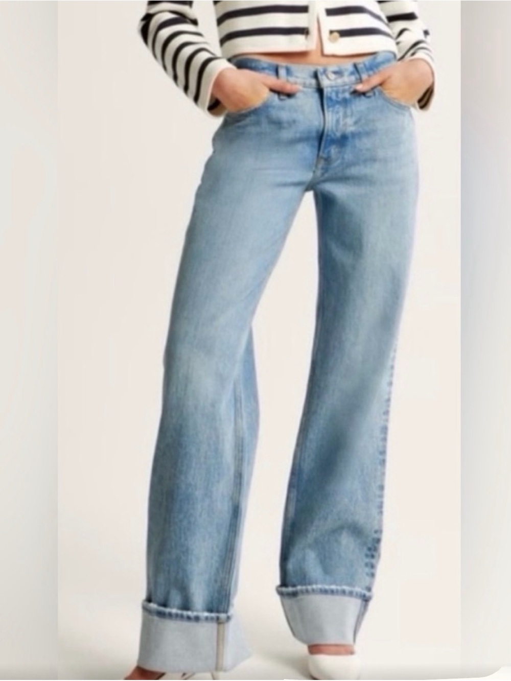 Abercrombie & Fitch The Baggy Low Rise Cuffed Jeans